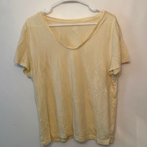 Yellow tee shirt